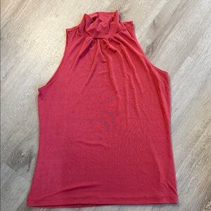 Sleeveless coral Women's Top